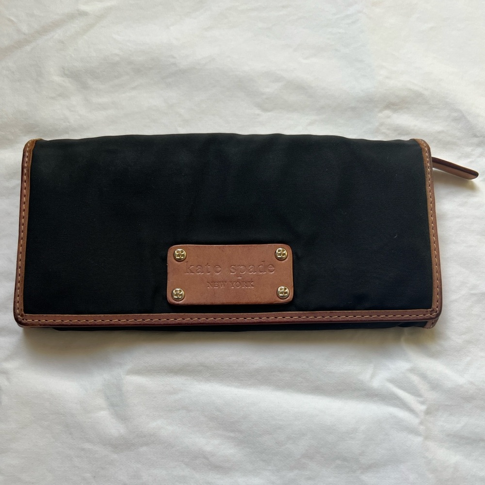 Kate Spade New York Iconic Nylon Wallet - 💯 Authentic!